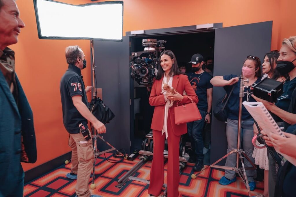 Os bastidores de A SUBSTÂNCIA “Um conto de fadas excessivo, imparável e euforicamente absurdo sobre o auto-ódio feminino” – IndieWire (1)